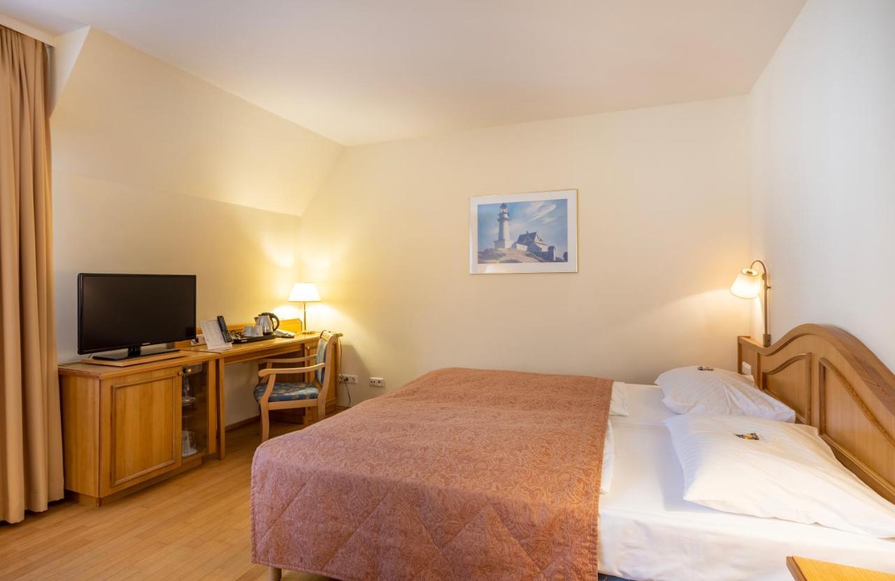 Ringhotel Warnemuender Hof Ρόστοκ Εξωτερικό φωτογραφία